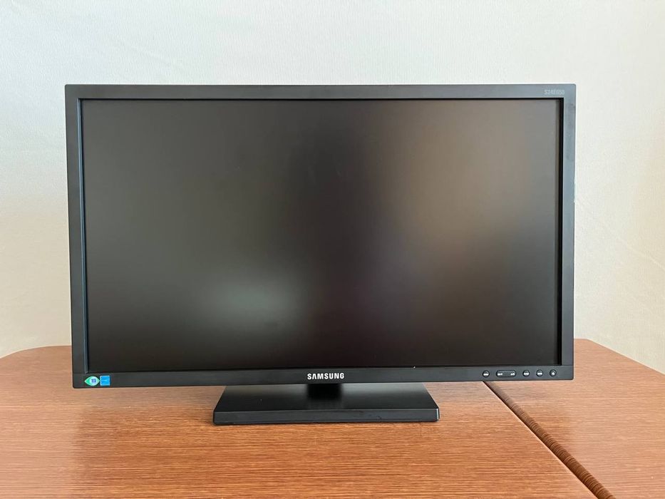 Монитор Samsung диагональ 23,6