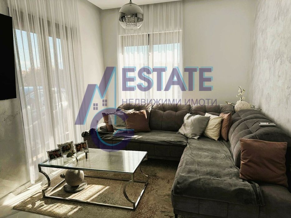 Двуетажна къща с две паркоместа в Сарафово, местност Лахана