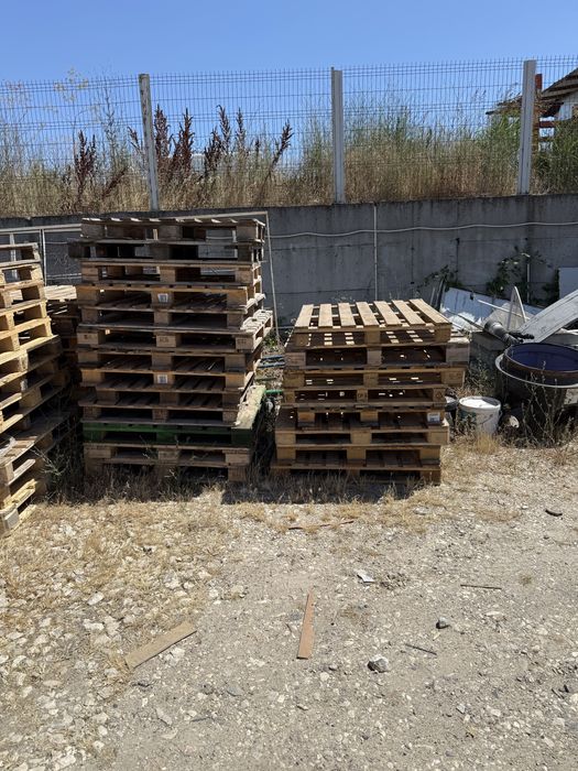 Vand paletii lemn 120x120