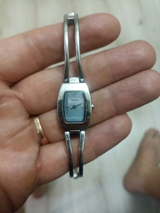 Часы кварцевые б/у