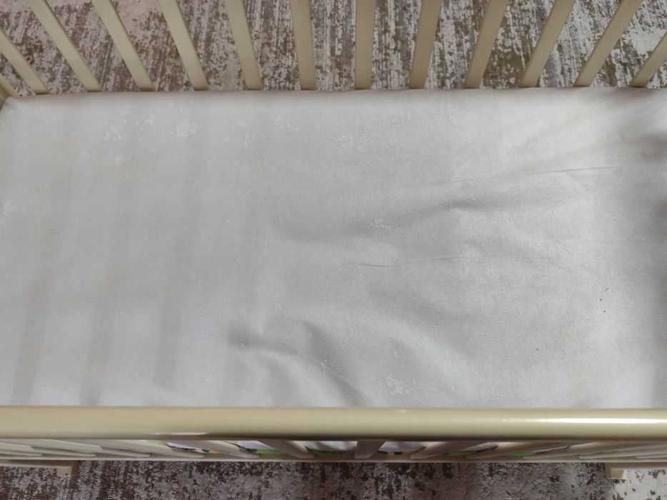 Продам детскую кроватку.