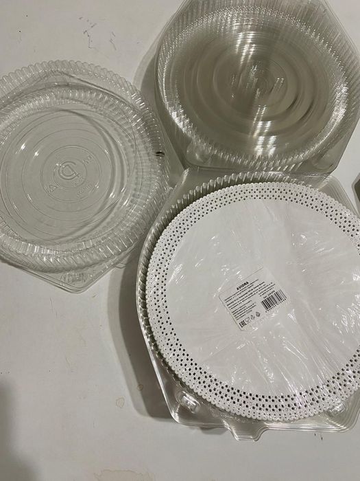 Продам срочно упаковки для тортов