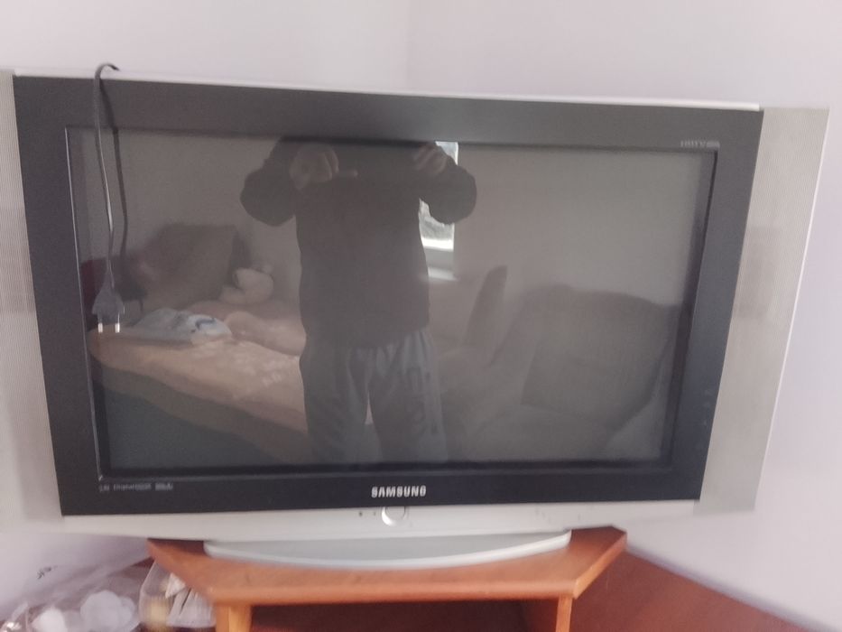 Телевизор продам