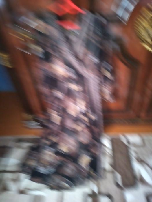 Ayollar oqshom liboslari