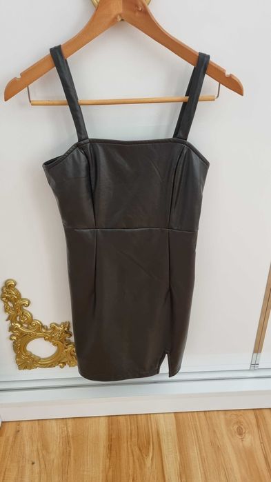 Сарафан из эко кожи для девочки