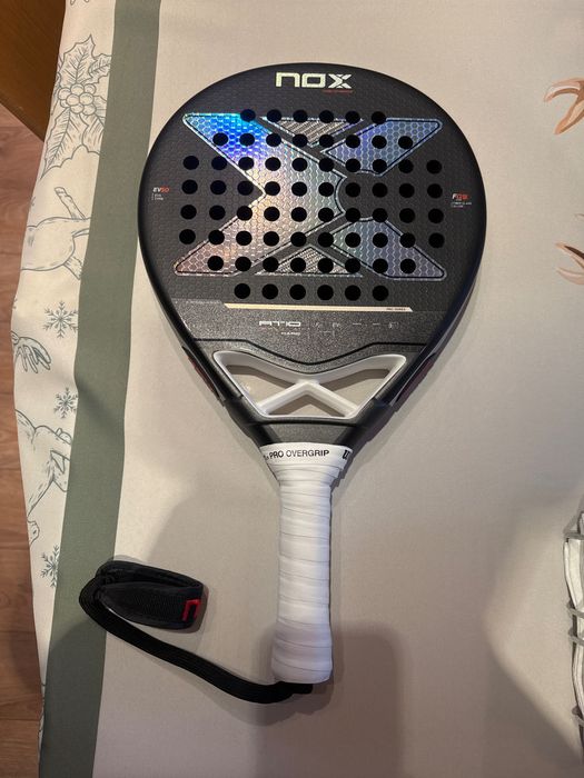 NOX падел ракета