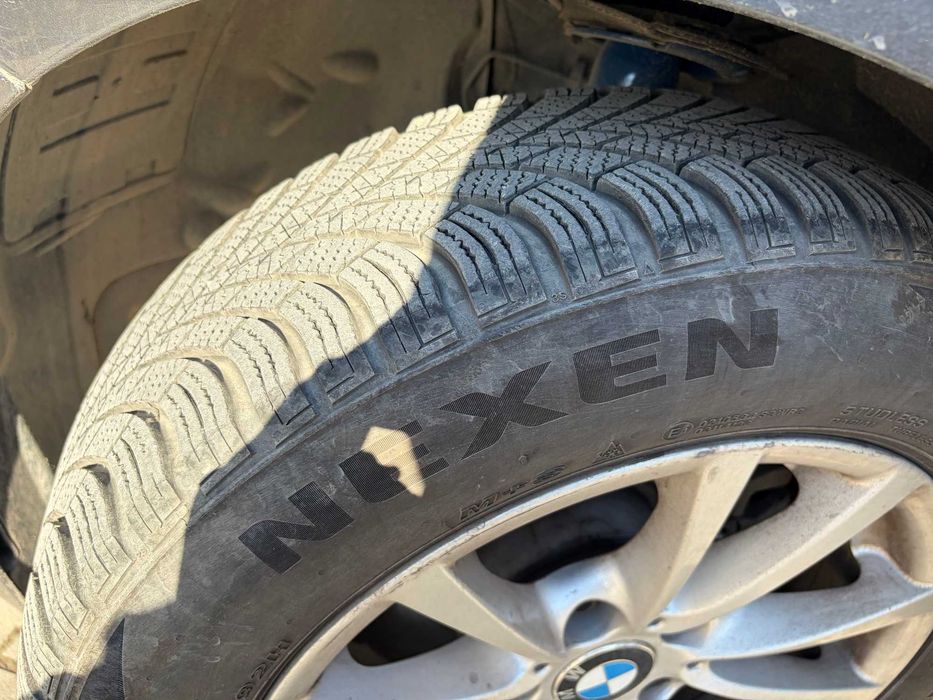 Ляти джанти BMW 16" 5х120 със зимни гуми Nexen 205/60/16 DOT 22
