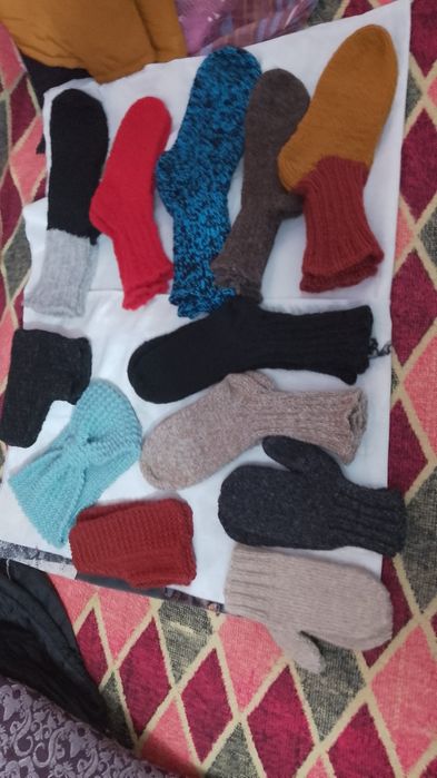 Botosei ,șosete și bentițe croșetat manual