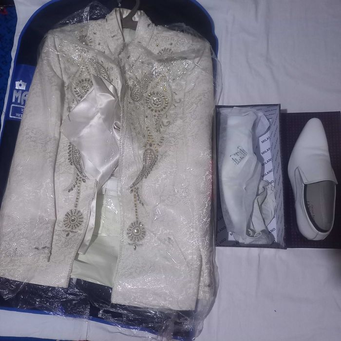 Мужской Куёвлик оқ туфли 40-41 размер Италия сотилади