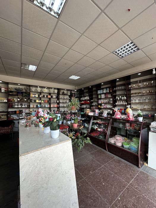 Ахангаран 750м2 кафе, банкетный зал, магазин 8 соток