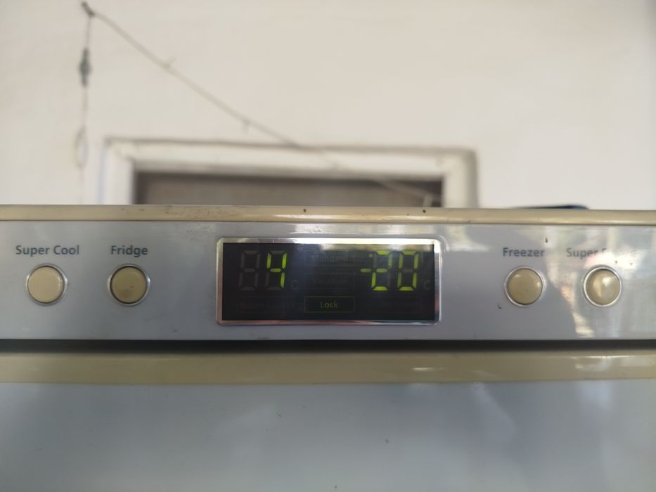 Продам Холодильник Samsung