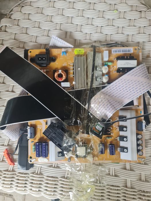 UE50KU6092  sursă de alimentare  la 150lei