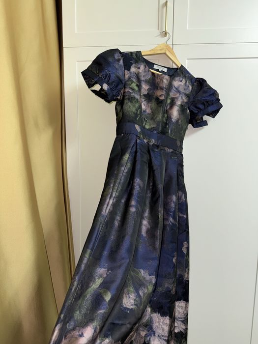 Шикарное вечернее платье, S