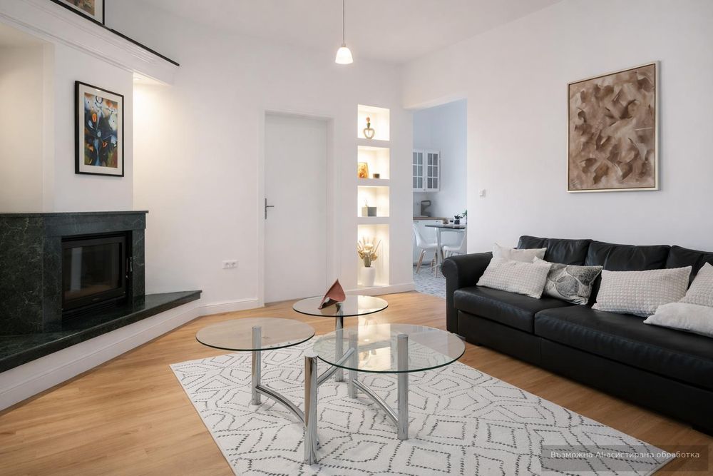 Дава се под наем Тристаен апартамент в Пловдив, Център - 85 кв.м за 548.25 € - Снимка #1