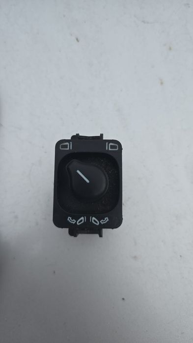 Buton oglinzi electrice w140 8213051