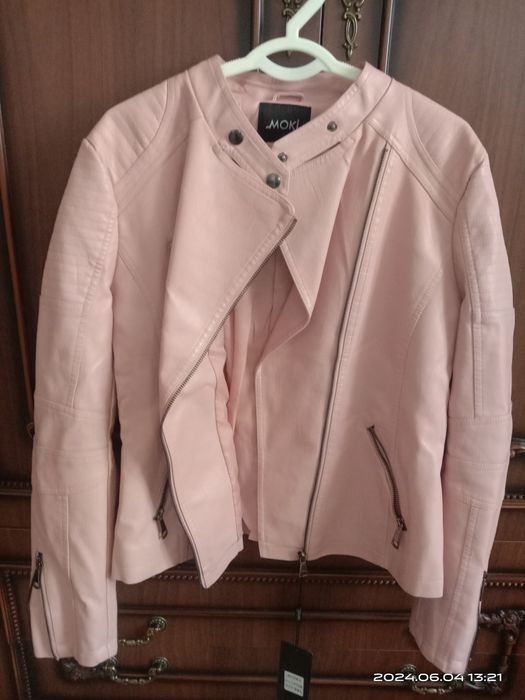 Kojanniy kurtka ayollar uchun. Pushti rangda