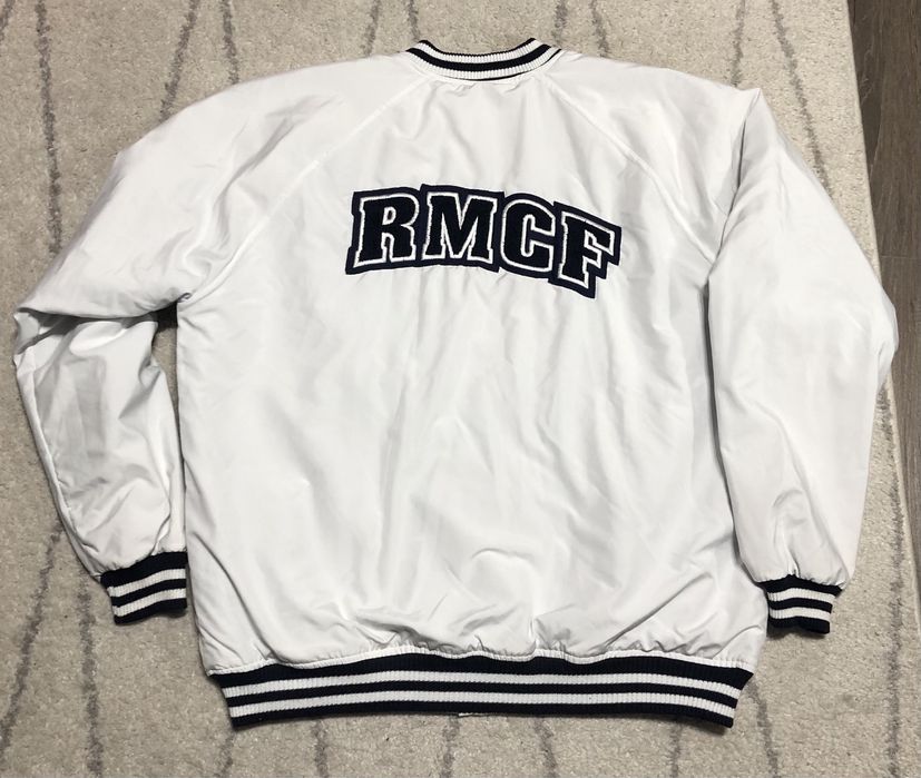 Geaca tip college real madrid originala marime xl geaca alba real xl