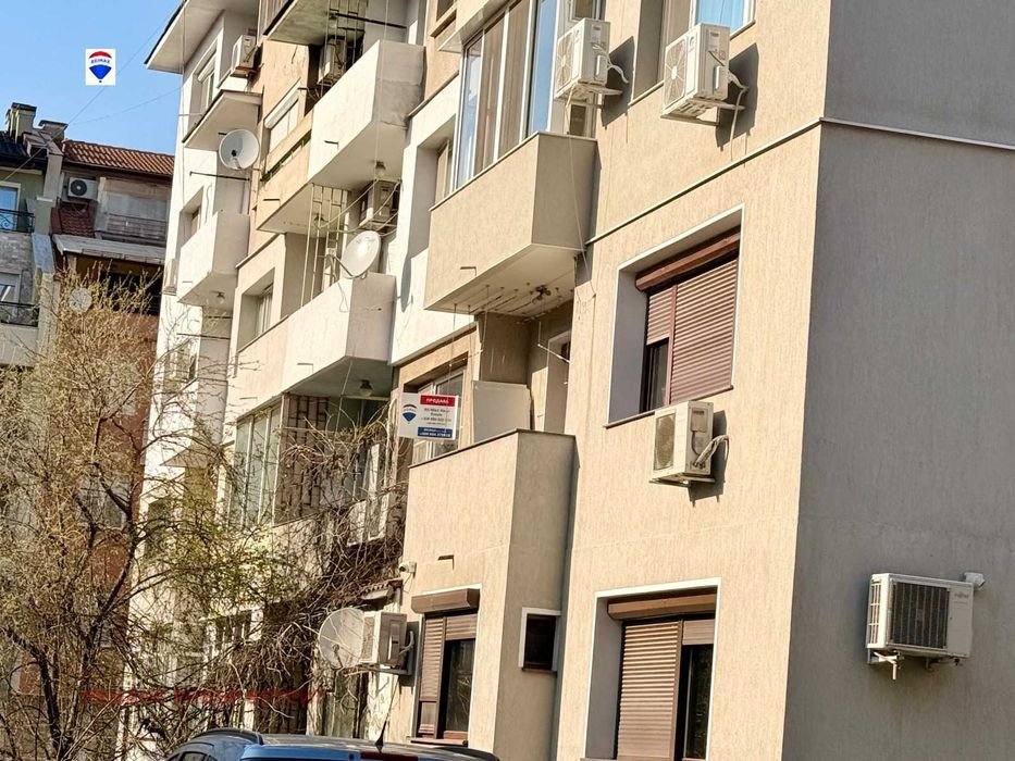 Продава се Тристаен апартамент в Русе, Център - 80 кв.м за 1058 €/кв.м - Снимка #10