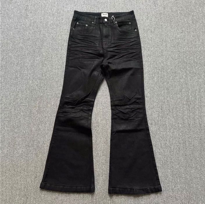 Flared/Bootcut jeans