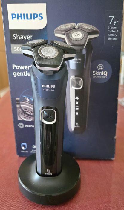 Aparat de ras Philips seria 5000