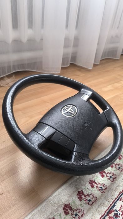 Продам руль от тайота марк х