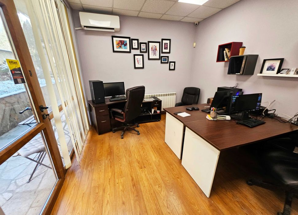 Завършен и обзаведен офис кв. Овча купел. Дворно пространство.