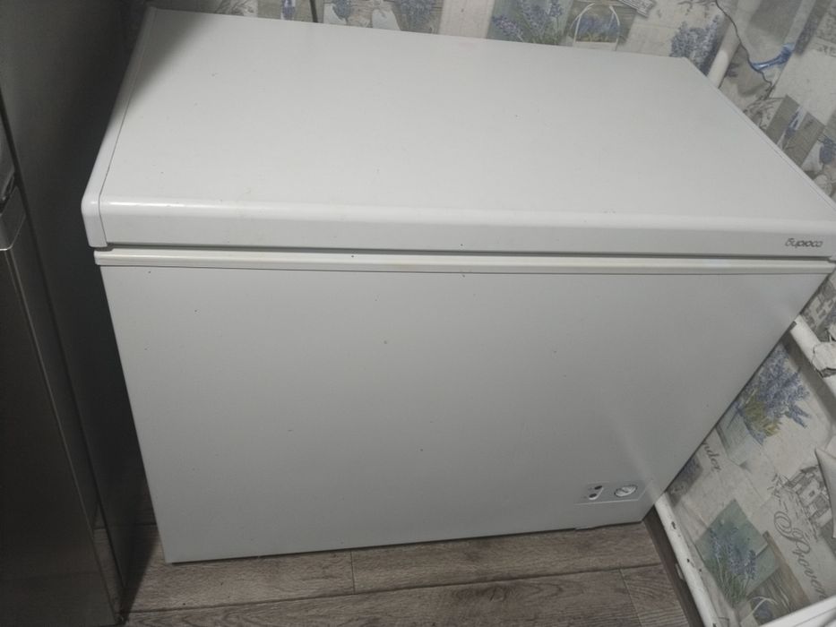 Продам морозильную камеру