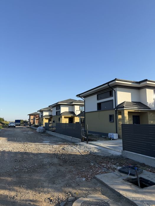 Case Premium Valea Ursului  COMISION 0