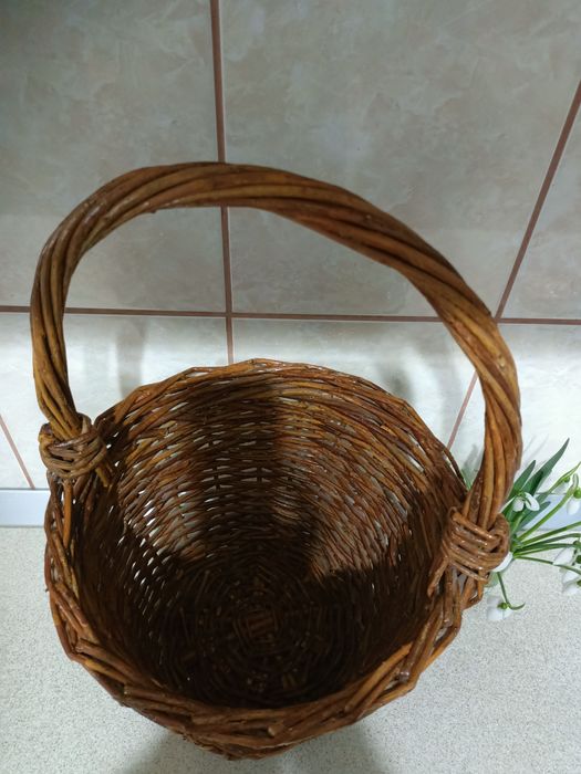 Coș mare din nuiele naturale