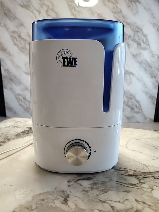 Овлажнител и ароматизатор TWE H-2A