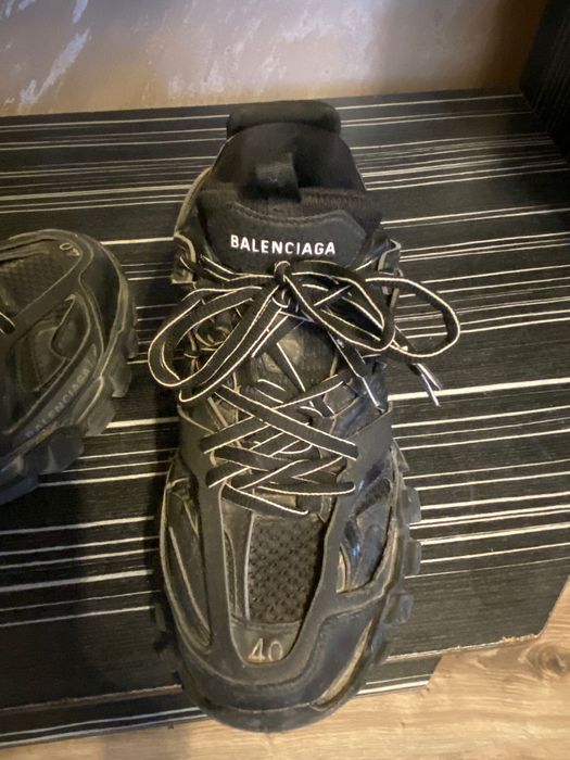 Balenciaga track