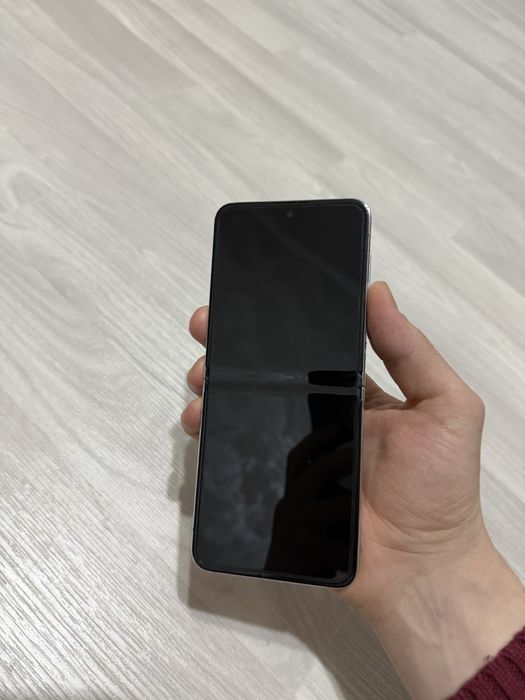 Samsung Z flip 5 256гб