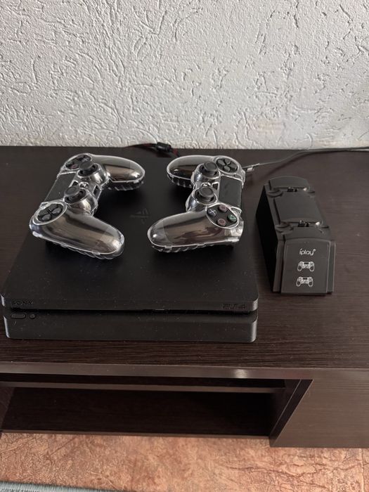 Playstation 4 slim. Плейстейшн 4 слим
