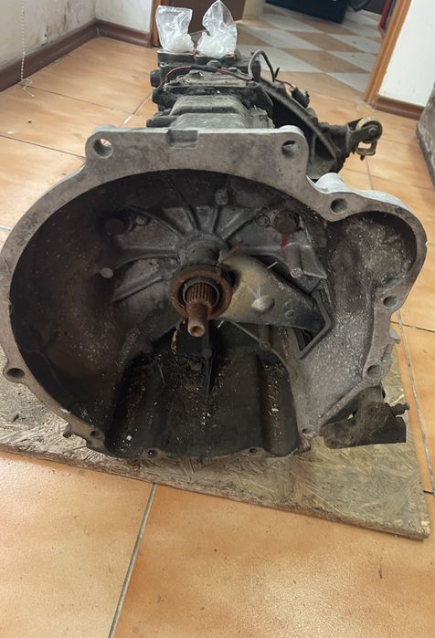 Cutie viteze Hyundai Galloper 2 2.5 turbo diesel intercooler