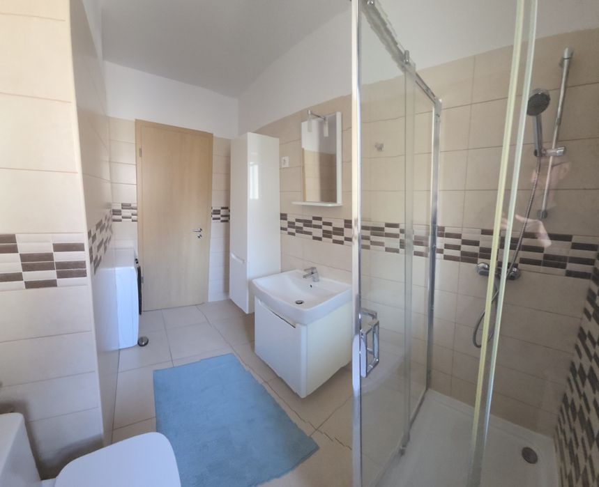 Apartament cu 3 camere Torontalului de inchiriat