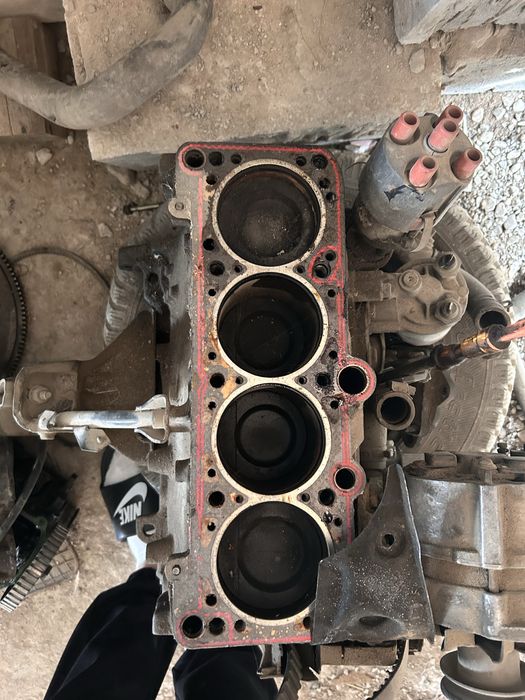 Блок с цилиндрам от ауди б3