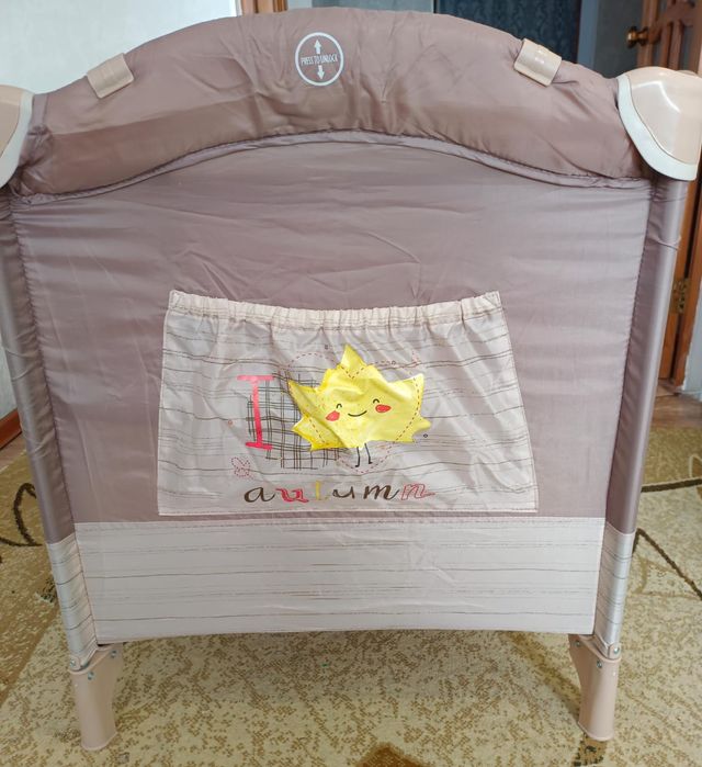 Продам детский манеж-кровать