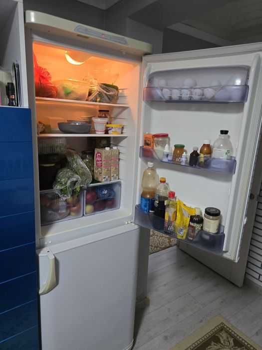 Холодильник Бирюса