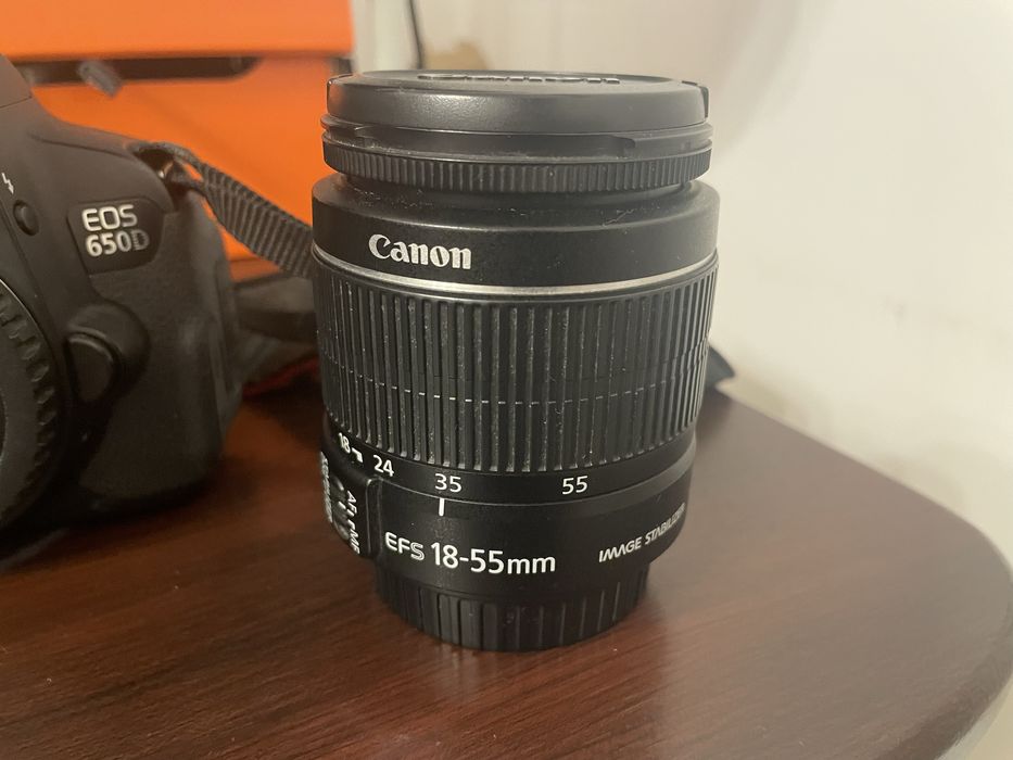 Фотоаппарат Canon EOS 650D с двумя объективами