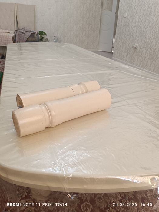 Стол со стульями