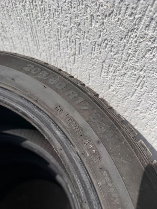 Зимни гуми 205/50R17 KUMHO