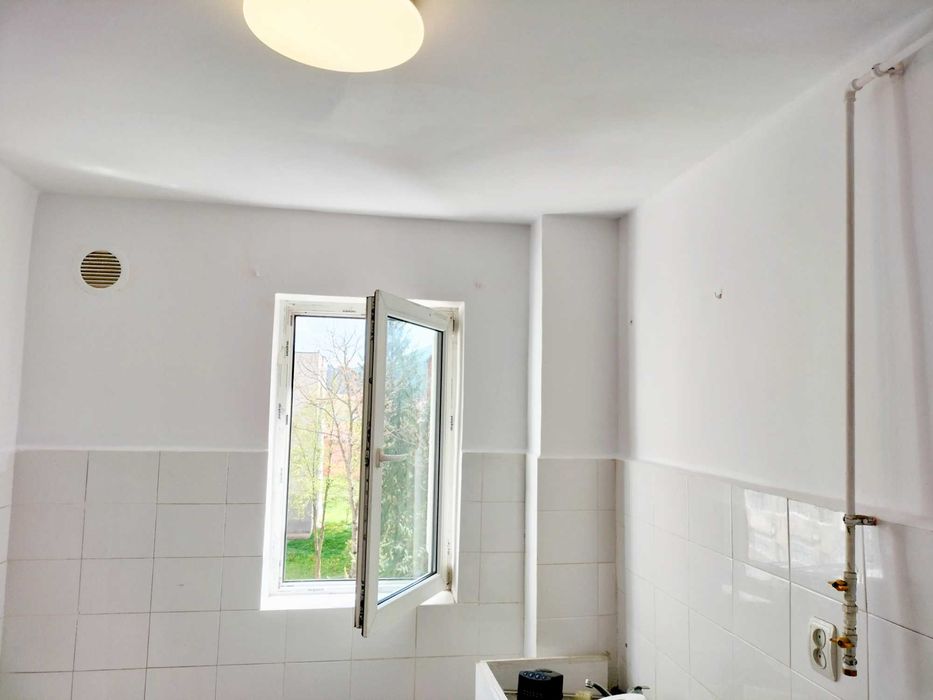 Apartament două camere de vânzare în Petroșani