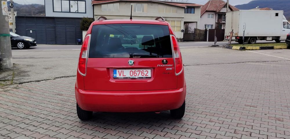 Skoda Roomste An 2013 Motor 1,2 Benzină 105 Cp Climă Jante Numere Roși