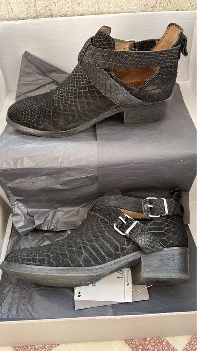 Ghete de piele întoarsă naturală