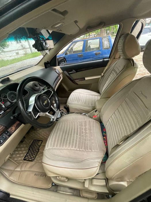 Нексия 3  автомат 2017 срочно сотилади