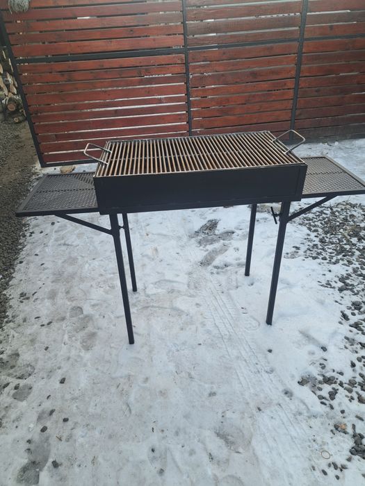 Gratar demontabil