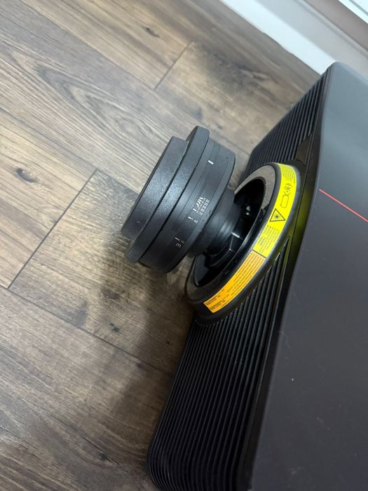 proiector Barco G62-w11