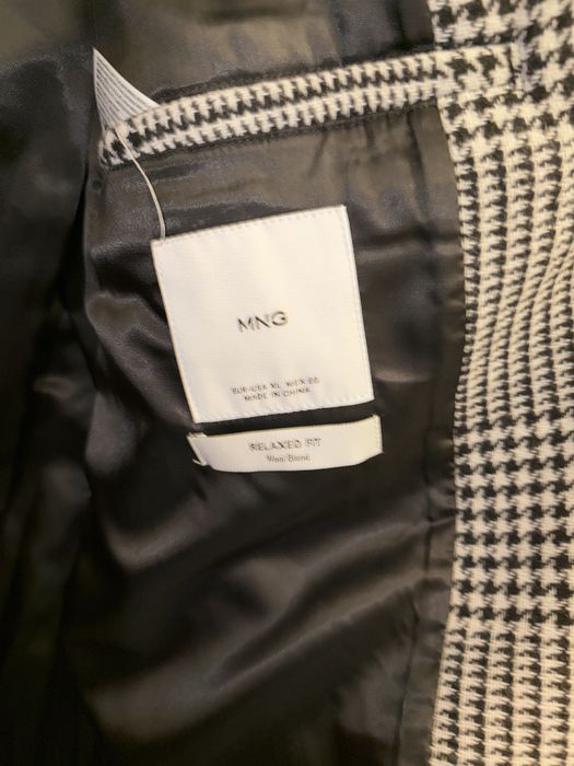 Чисто Ново Мъжко Вълнено Палто