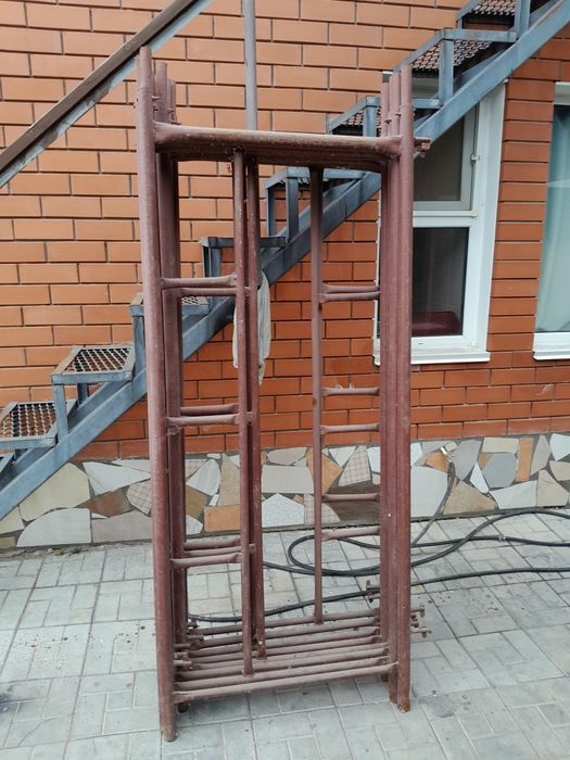 Продам строительные леса 100кв.м