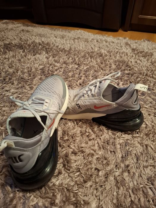 Nike Air Max 270